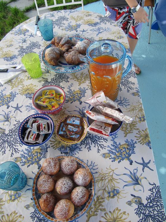 Relais Bijoux Ischia Bed & Breakfast Стая снимка